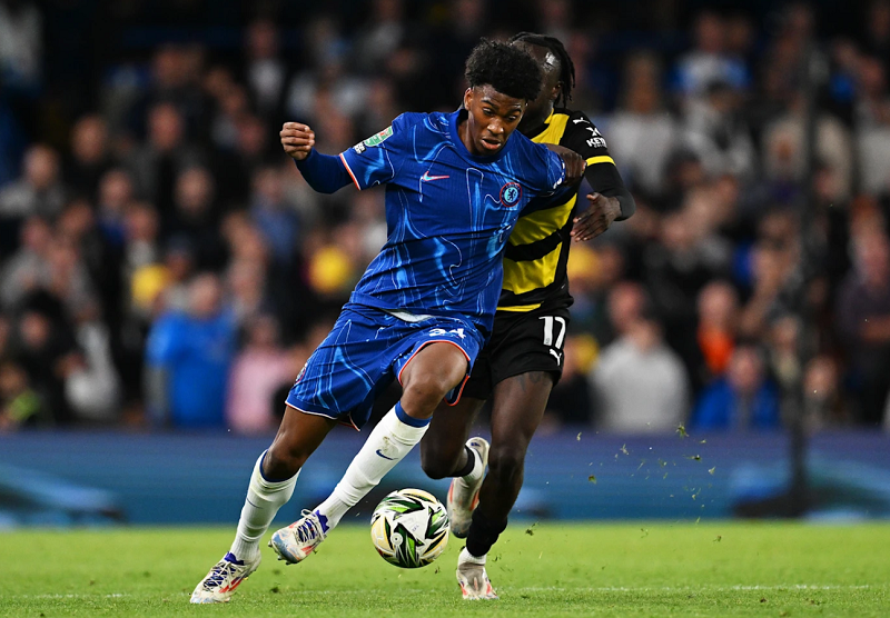 chelsea-kien-quyet-giu-chan-sao-tre-josh-acheampong-truoc-su-cheo-keo-cua-dortmund