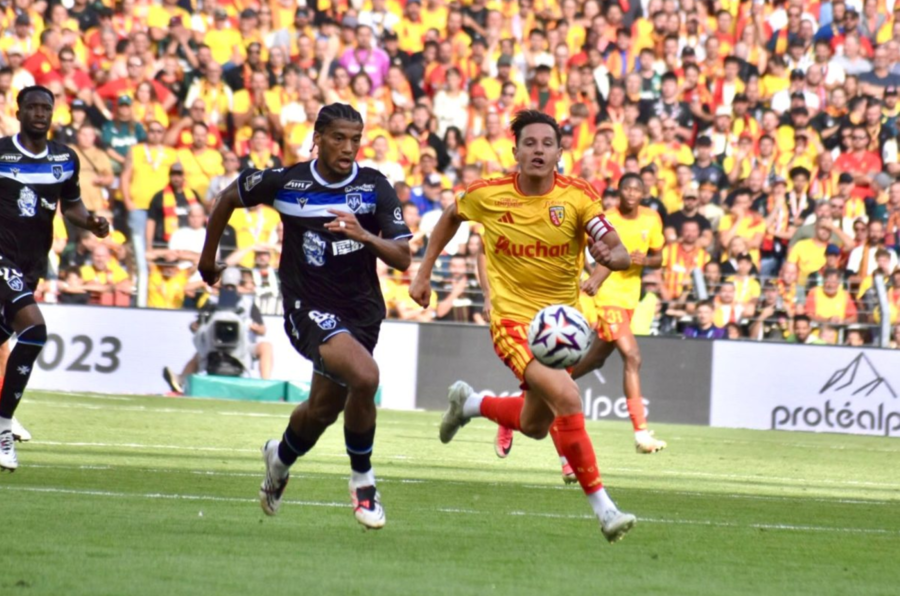 RC Lens vs AJ Auxerre (22:15 – 22/08) | Xem lại trận đấu